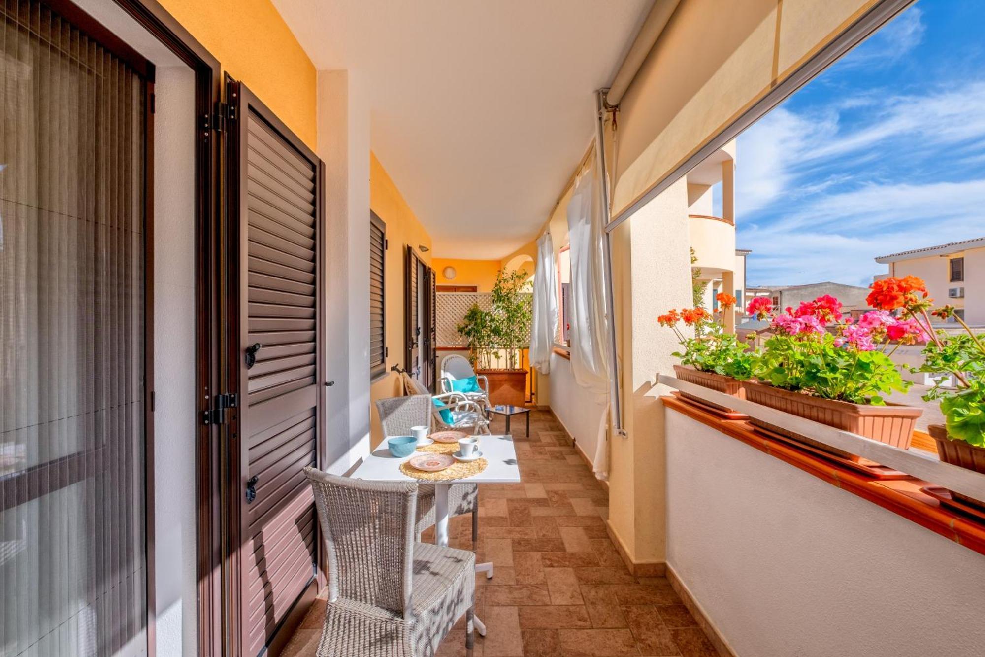 Orosei Home Holidays - I Fiori Ngoại thất bức ảnh
